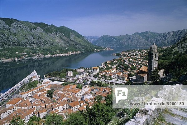 Europa  über  Stadt  Festung  Ansicht  UNESCO-Welterbe  Bucht  Kotor  Montenegro  alt