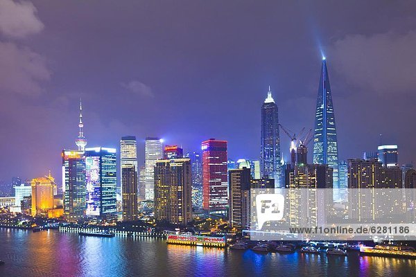 Skyline  Skylines  Nacht  Fluss  China  Asien  Pudong  Shanghai