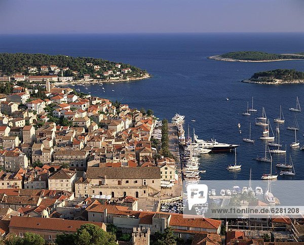 Hafen  Europa  Stadt  Ansicht  Erhöhte Ansicht  Aufsicht  heben  Kroatien  Dalmatien
