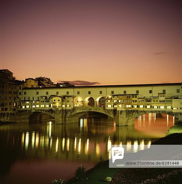 Europa  flirten  Sonnenuntergang  Spiegelung  Fluss  Arno  Florenz  Italien  Reflections  Toskana