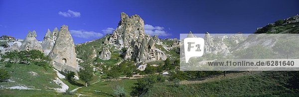 Panorama Anordnung Vulkan Wohnhaus Höhle Ansicht Tuff Anatolien antik Asien Kappadokien Türkei Uchisar