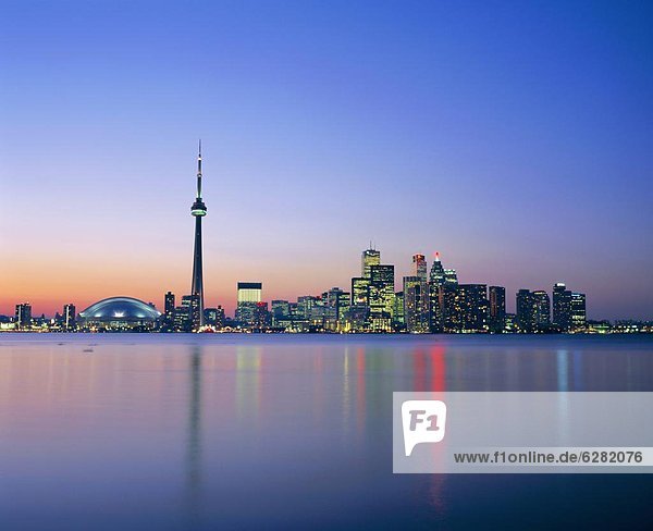 Skyline  Skylines  Großstadt  Turm  Kanada  Ontario  Toronto