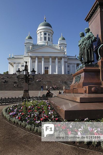 Denkmal  Helsinki  Hauptstadt  Detail  Details  Ausschnitt  Ausschnitte  Europa  Kathedrale  Finnland  Skandinavien  Senatsplatz