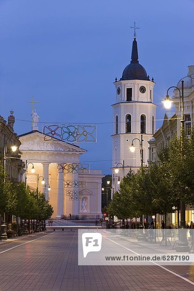 Vilnius  Hauptstadt  Europa  sehen  Straße  Kathedrale  vorwärts  Glocke  Litauen