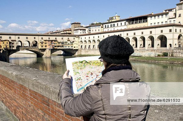 Ponte Vecchio  Florence (Firenze)  UNESCO World Heritage Site  Tuscany  Italy  Europe