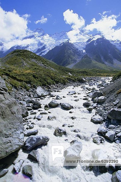 hängen  fließen  Hintergrund  Fluss  Gletscher  Pazifischer Ozean  Pazifik  Stiller Ozean  Großer Ozean  neuseeländische Südinsel  Berg  unterhalb  Neuseeland