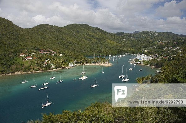 Ostküste  Karibik  Westindische Inseln  Mittelamerika  Ansicht  Luciafest  Luftbild  Fernsehantenne  Bucht  Windward Islands