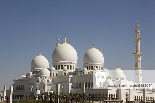 Abu Dhabi  Hauptstadt  Kuppel  Vereinigte Arabische Emirate  VAE  Naher Osten  Minarett  Moschee  neu