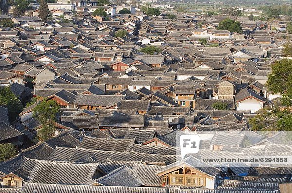 Dach Stadt China UNESCO-Welterbe Asien bevölkert Lijiang alt