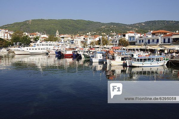 Hafen  Stadt Skiathos  Skiathos  Sporades Inseln  griechische Inseln  Griechenland  Europa