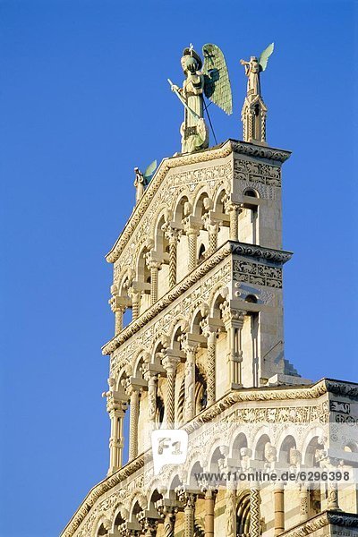 Statue Schwedische Krone Italien Lucca Toskana