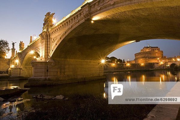 Rom  Hauptstadt  Europa  Palast  Schloß  Schlösser  Brücke  Latium  Castello  Italien