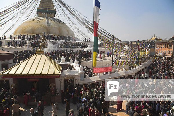Kathmandu  Hauptstadt  Mensch  Menschen  gehen  Festival  Tibet  UNESCO-Welterbe  Asien  Nepal  neu  rund  Stupa  Jahr