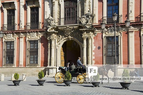 Europa  Hintergrund  Palast  Schloß  Schlösser  Transport  Ortsteil  Sevilla  Spanien