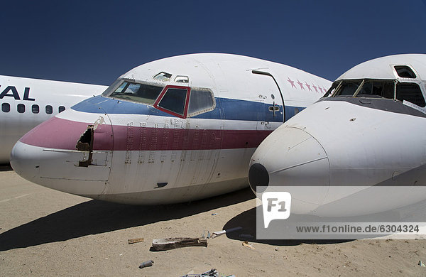 Ein Schrottplatz für Flugzeugteile El Mirage Kalifornien USA