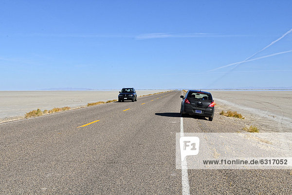 Zufahrtstraße zum Bonneville Speedway  Great Salt Lake Desert  Wendover  Utah  USA