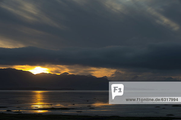 Sonnenaufgang  Ostfjorde  Island  Europa
