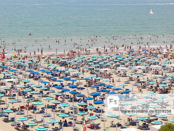 Europa Strand Sonnenschirm Schirm Ansicht Italien Lignano Sabbiadoro