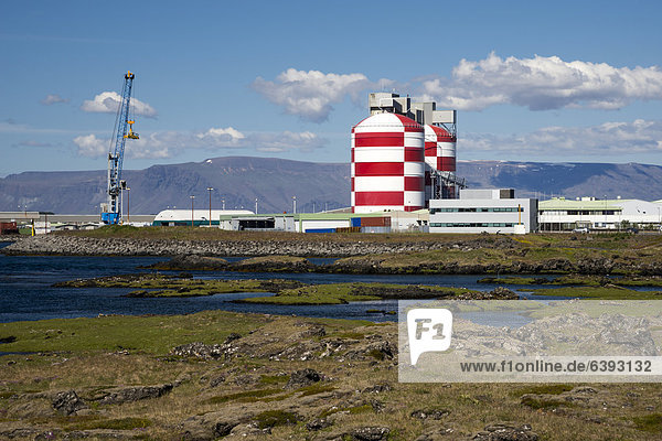 Aluminum plant  town of StraumsvÌk  Reykjanes peninsula  Iceland  Europe  PublicGround
