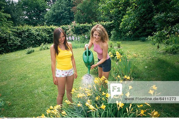 Freundinnen im Garten