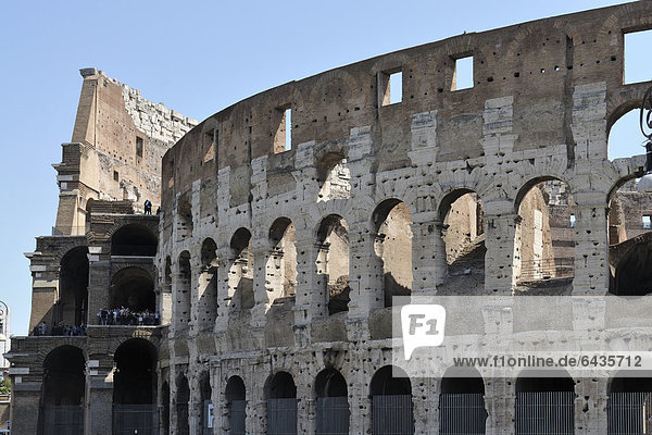 Außenansicht des Kolosseums  Rom  Italien Europa