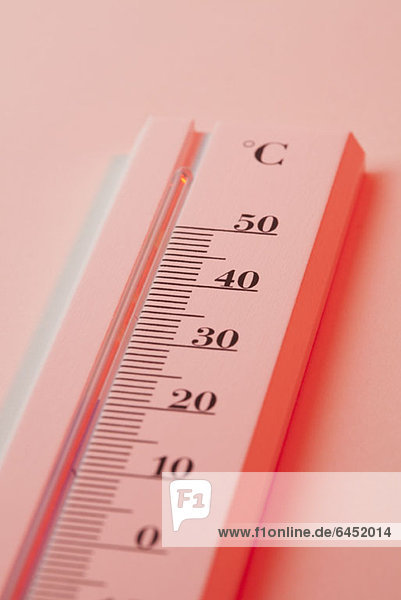 Ein Thermometer zur Messung der Wärme in Celsius
