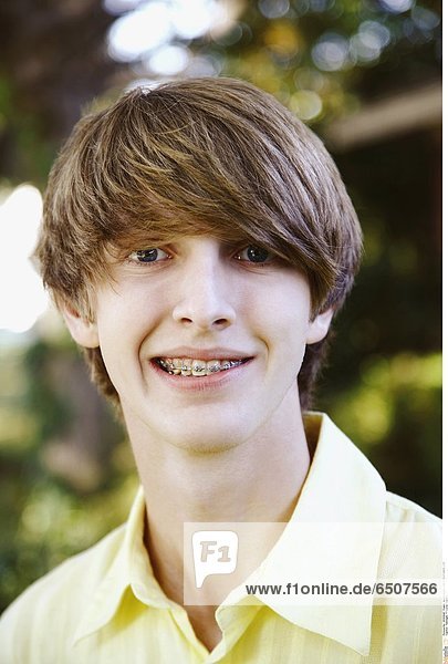 Teenager *** Local Caption ***