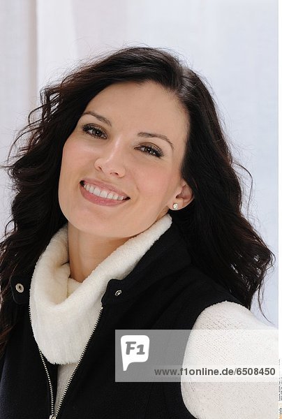 Junge Frau *** Local Caption ***