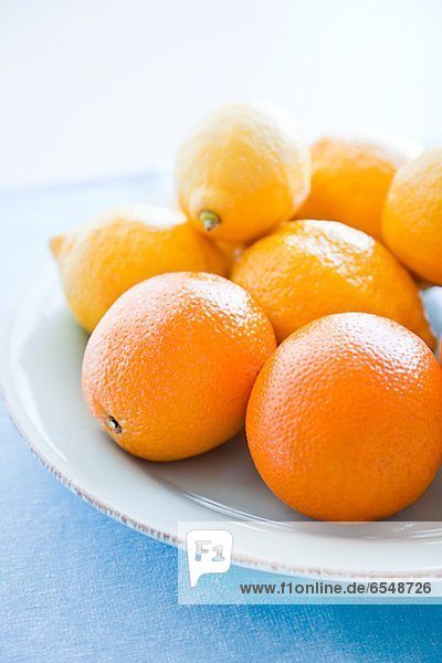 Orange  Orangen  Apfelsine  Apfelsinen  Teller  Zitrone