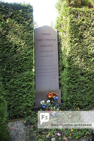 Denkmal  Schriftsteller  Grabstein