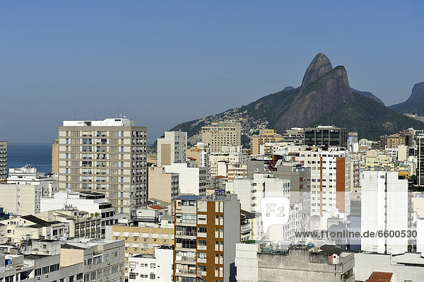 Berg Bruder Hochhaus Ansicht 2 Brasilien Ortsteil Ipanema Rio de Janeiro Südamerika