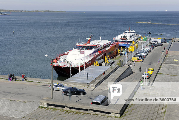 Schnellfähre im Hafen von Tallinn  Estland  Nordeuropa