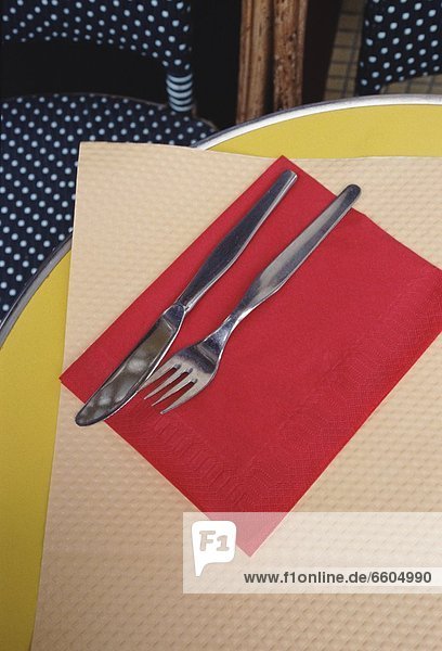Detail  Details  Ausschnitt  Ausschnitte  Messer  Cafe  Gabel  Tisch