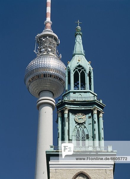 Kirche  Stuttgarter Fernsehturm