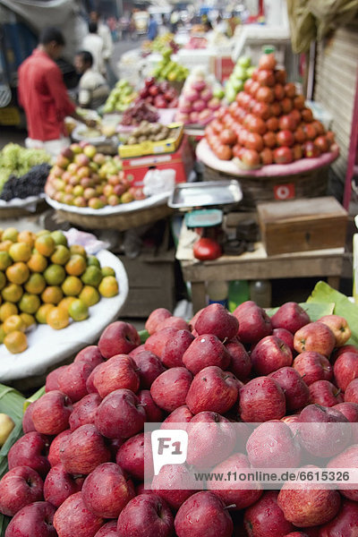 Fruit At New Market Near Sudder Street  A Popular Backpacker Budget Accommodation District Of Calcutta / Kolkata  The Capital Of West Bengal State  India  Asia. © Paul Quayle / Axiom
