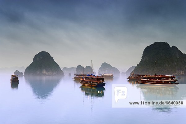 Halong-Bucht  Vietnam
