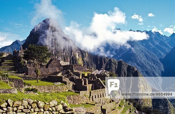 Pre-Columbian Historical Site  Machu Picchu  Peru  South America
