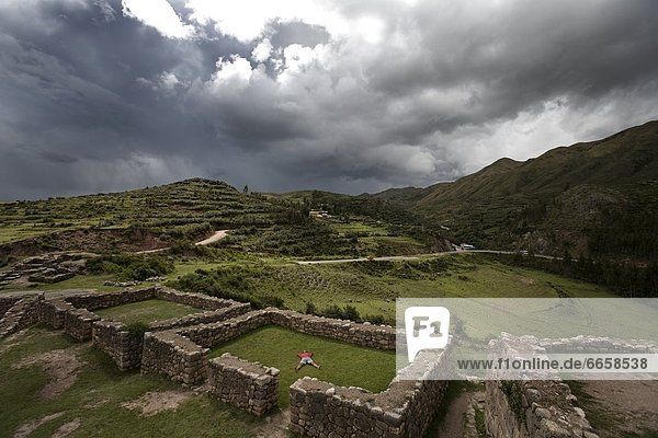 Außenaufnahme  Mensch  Ruine  Meditation  antik  Cuzco  Cusco  Peru