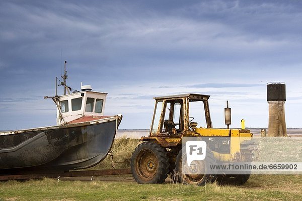 ziehen  Traktor  Boot  angeln  Reise  alt