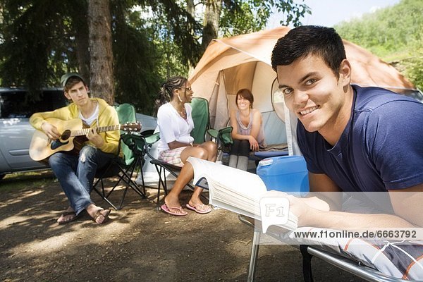 Mensch  Menschen  Campingplatz  jung