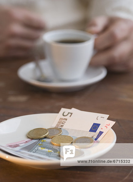 Cafe  Teller  Euro