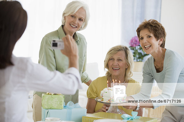 Senior Senioren Frau Fest festlich Geburtstag