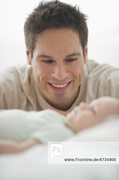 lächeln Menschlicher Vater Baby