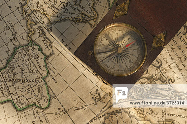 Landkarte  Karte  Antiquität  Kompass