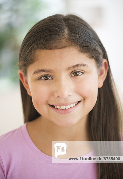 Portrait  lächeln  10-11 Jahre  10 bis 11 Jahre  Mädchen