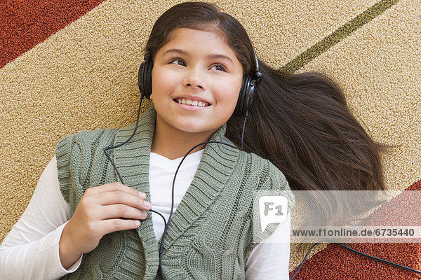 zuhören  Musik  10-11 Jahre  10 bis 11 Jahre  Mädchen