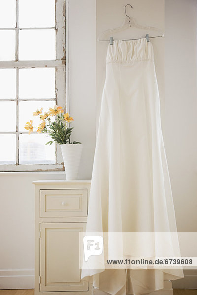 Hochzeit Zimmer hängen Bett Kleid