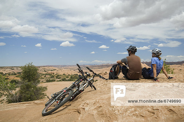 sitzend  Berg  Fahrradfahrer  Wüste  Fahrrad  Rad