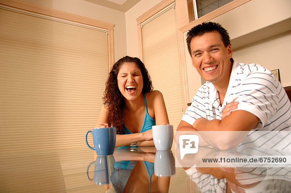 lachen Kaffee Tisch
