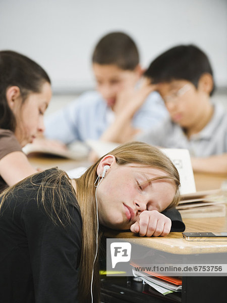 Schreibtisch  schlafen  Student